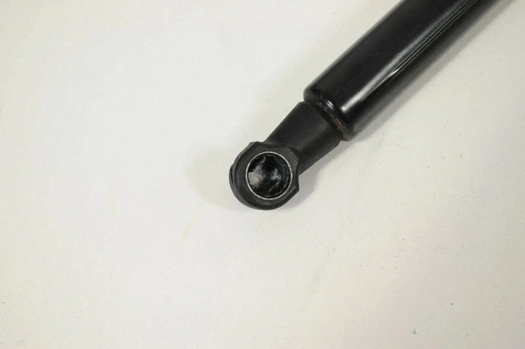 Tailgate/trunk strut/damper 13437377 – Opel Cascada (2013-)