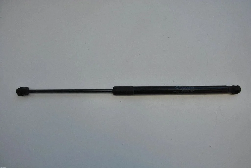 Aizmugurējā vāka amortizators – Mercedes-Benz A klase W169 (2004-2012)
