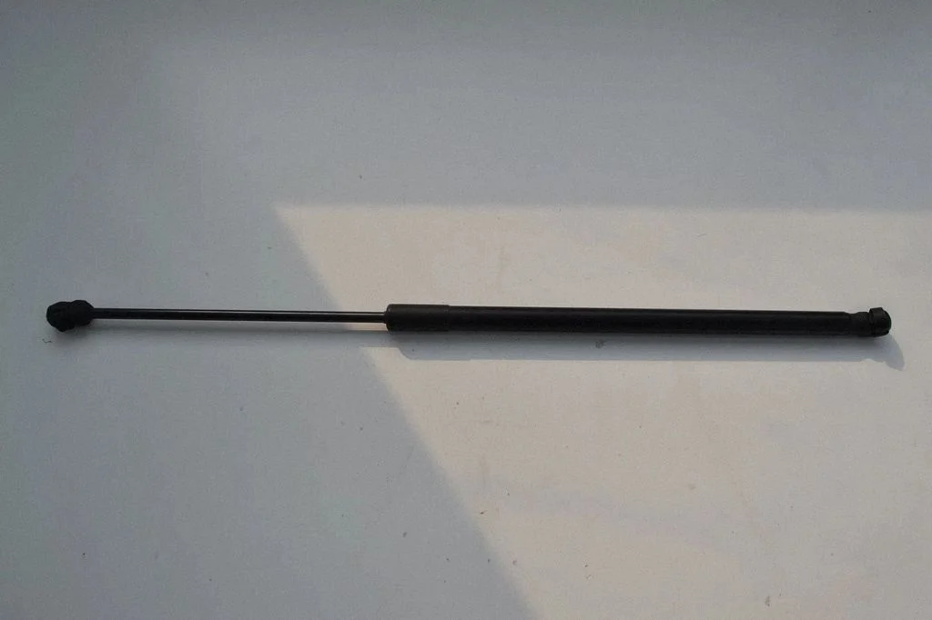 Tagaluugi gaasiamortisaator – Opel Astra H (2004-2012)
