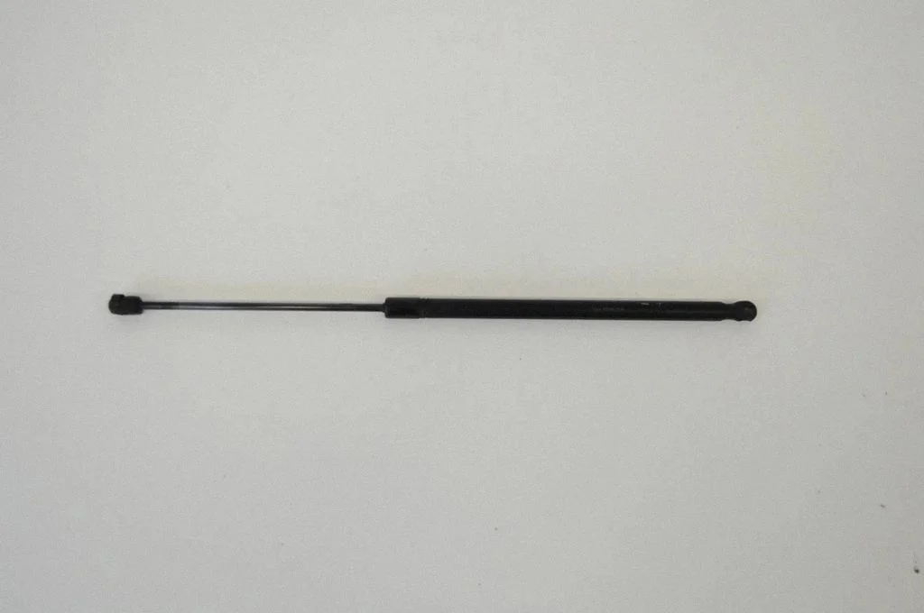 Aizmugurējā vāka amortizators – Mercedes-Benz C klase W203 (2000-2007)