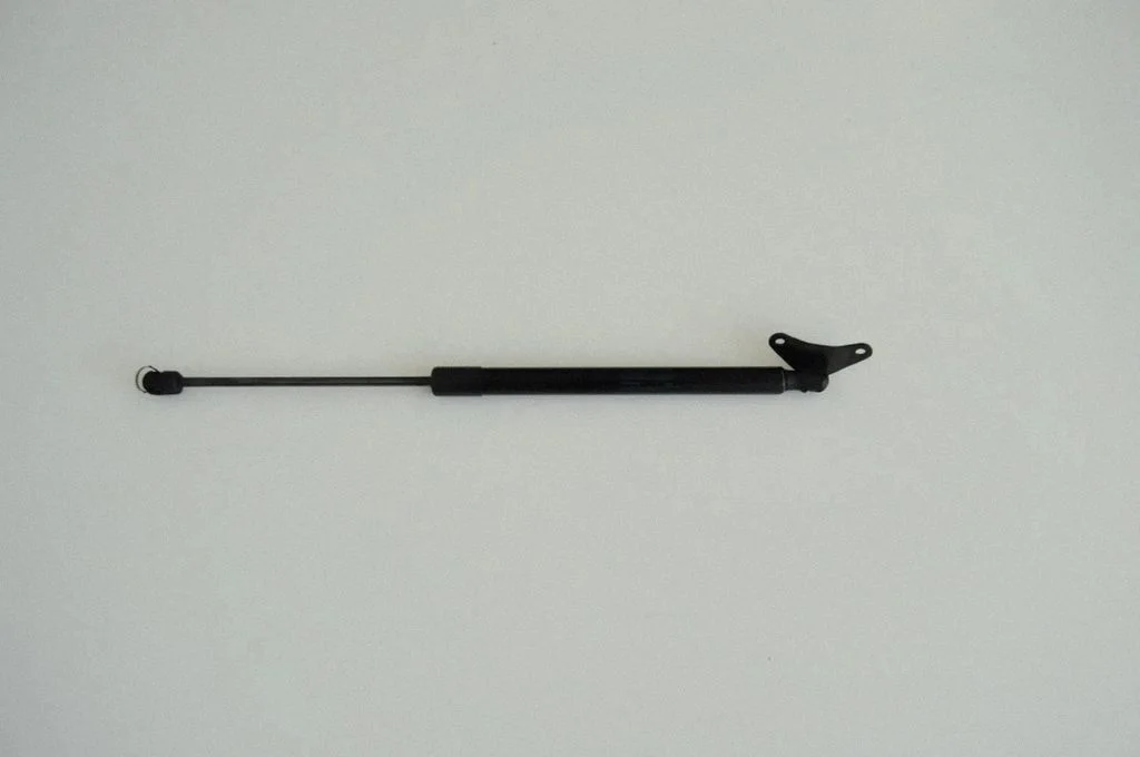 Aizmugurējā vāka amortizators – Volkswagen Tiguan (2007-2016)