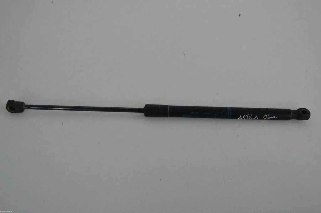 Aizmugurējā vāka amortizators – Opel Astra H (2004-2012)