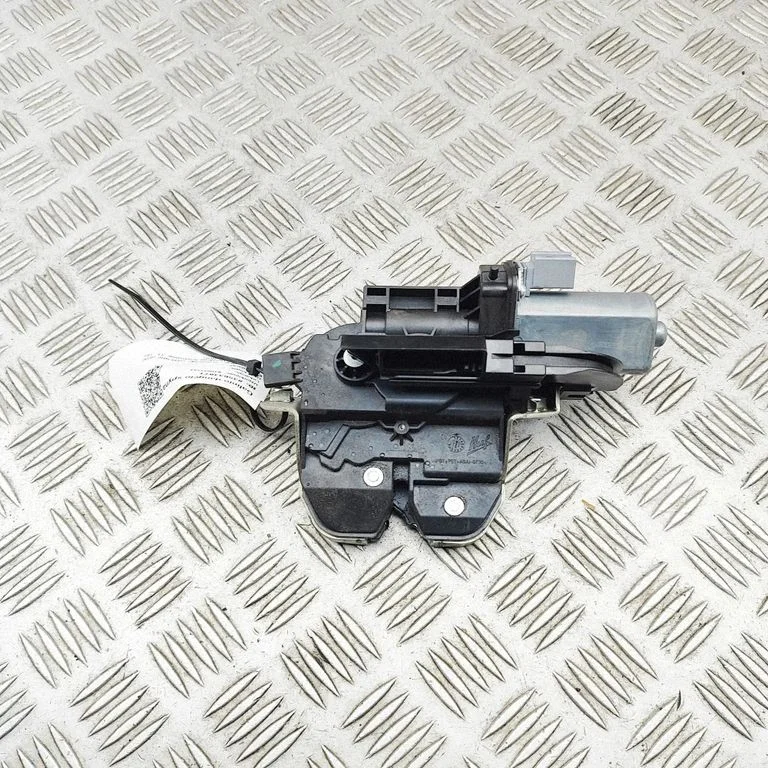 Tailgate/trunk/boot lock/catch/latch 7P0827505K