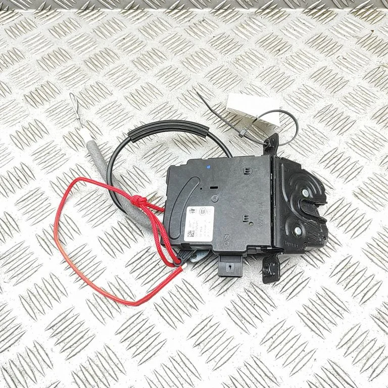 Aizmugurējā vāka slēdzene 50545487
