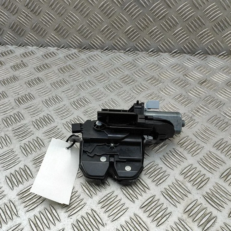 Zamek klapy bagażnika 95B827505