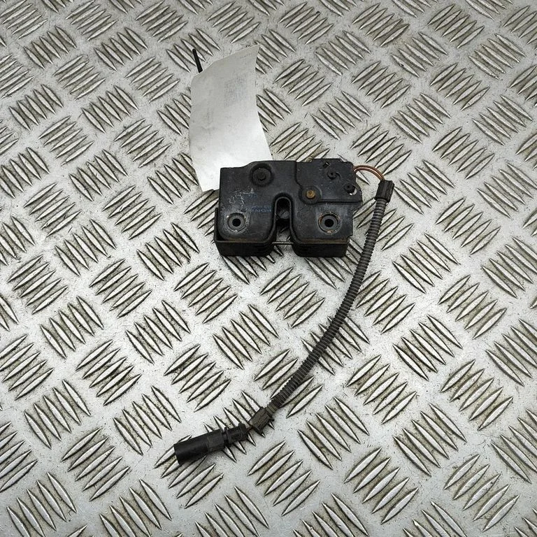 Tailgate/trunk/boot lock/catch/latch 99150405300