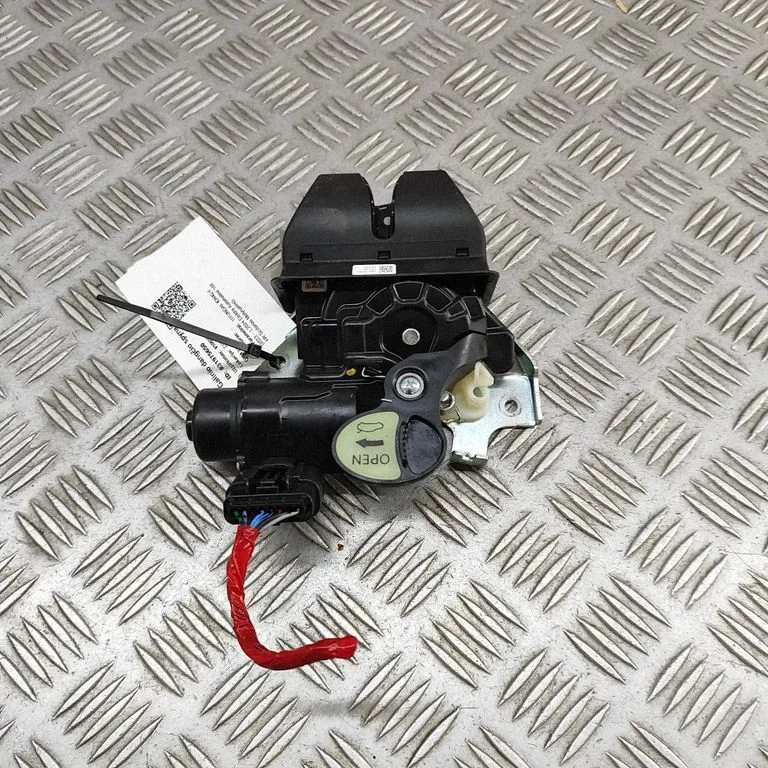 Tailgate/trunk/boot lock/catch/latch 81230L8100