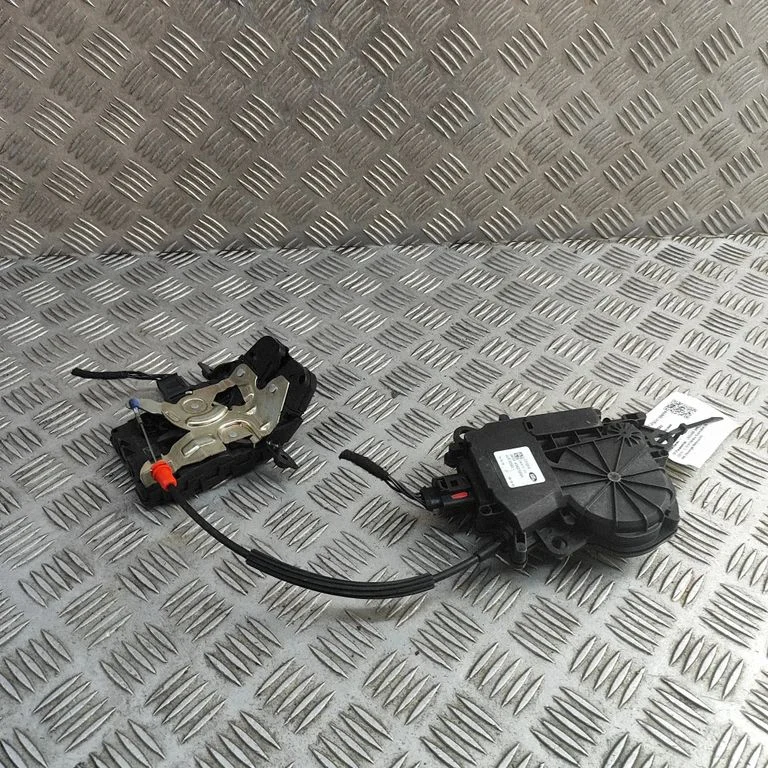 Tailgate/trunk/boot lock/catch/latch J9D3404C10AA