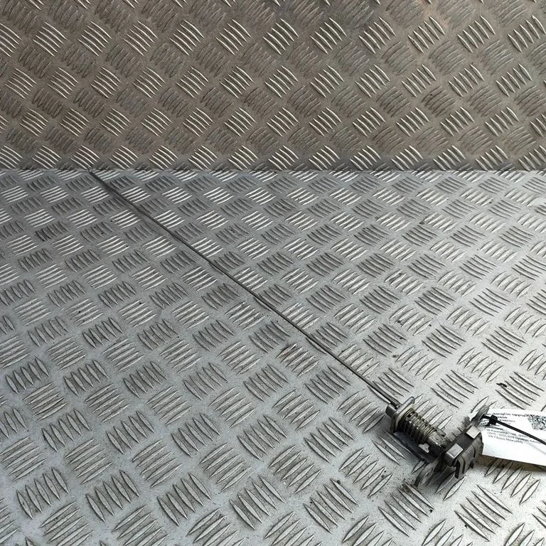 Zamek klapy bagażnika – Volkswagen Amarok (2010-2020)