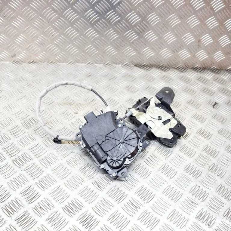 Tailgate/trunk/boot lock/catch/latch C04130106