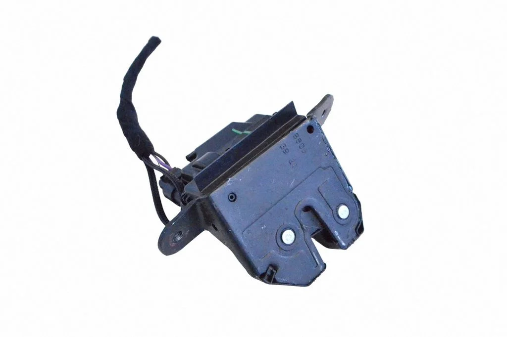 Zamek klapy bagażnika 52696564