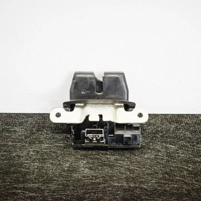 Tagaluugi lukk 8A61A46420AB – Ford B-MAX (2012-2020)