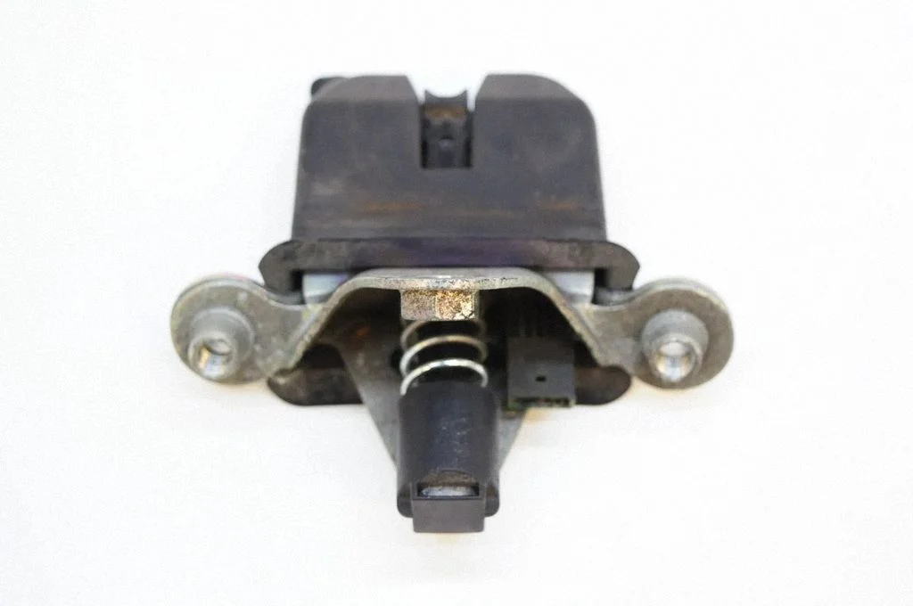 Tailgate/trunk/boot lock/catch/latch – Skoda Octavia Mk2 (1Z) (2004-2013)