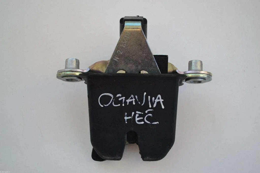 Tailgate/trunk/boot lock/catch/latch – Skoda Octavia Mk2 (1Z) (2004-2013)