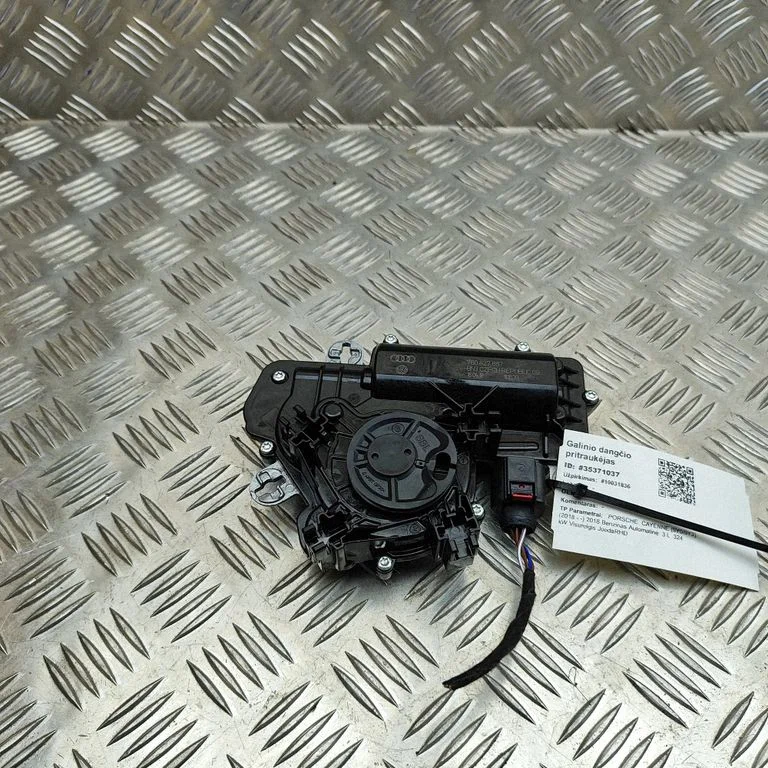 Aizmugurējā vāka piesaistes motors 760827887