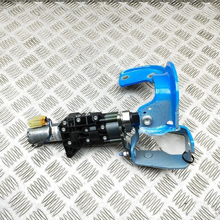 Tailgate/trunk/boot lift motor 8W9827852D