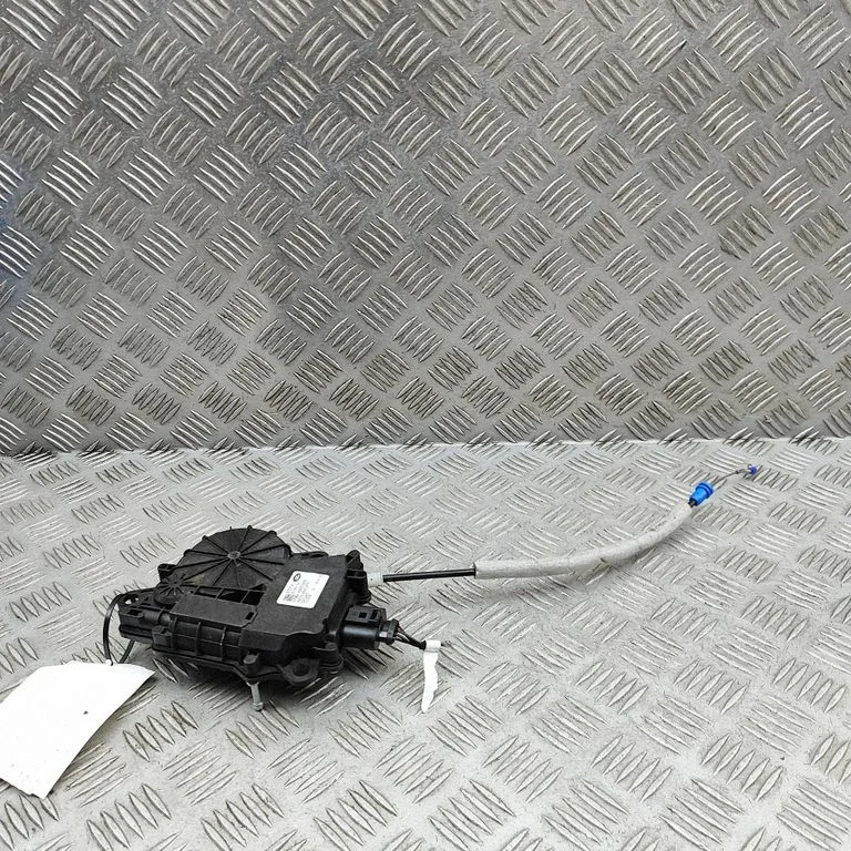 Tagaluugi sulgemismootor DK62404C10AE