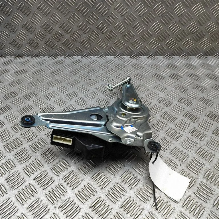 Aizmugurējā vāka piesaistes motors 8579050021