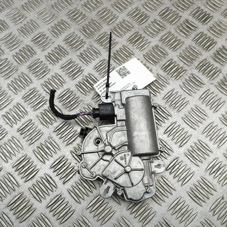 Aizmugurējā vāka piesaistes motors 760827887