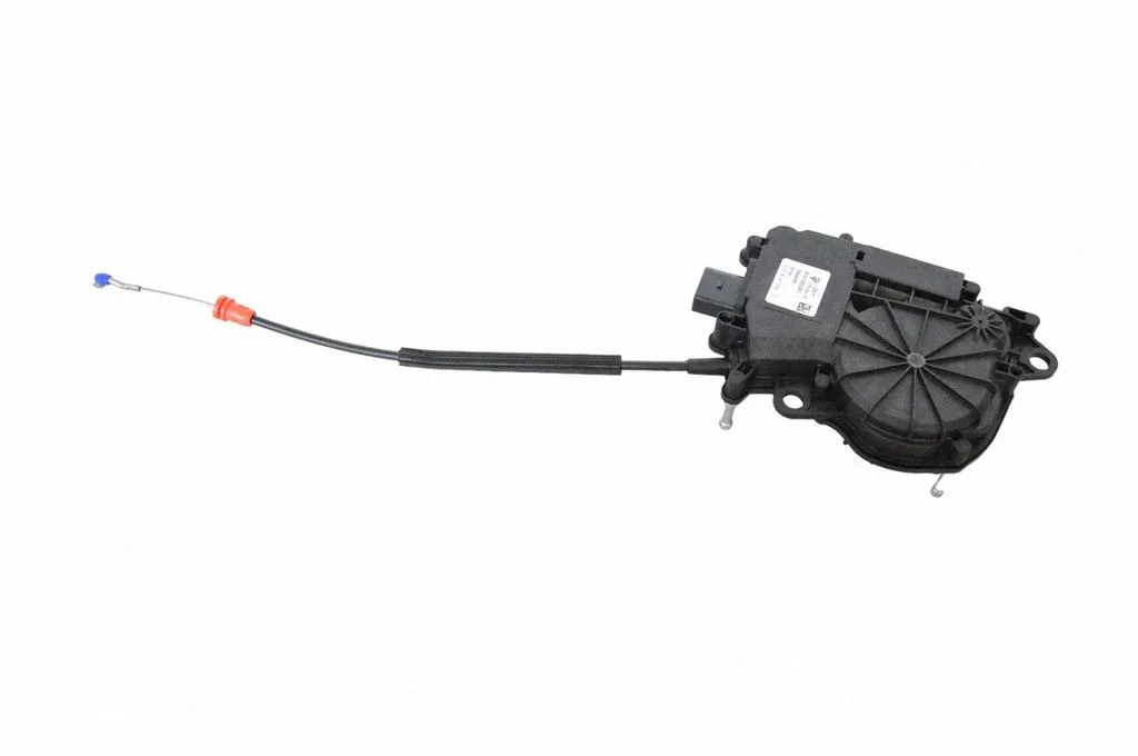 Aizmugurējā vāka piesaistes motors 6701065090