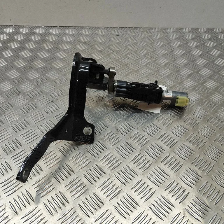 Tailgate/trunk/boot lift motor – Audi A6 C7 (2011-)