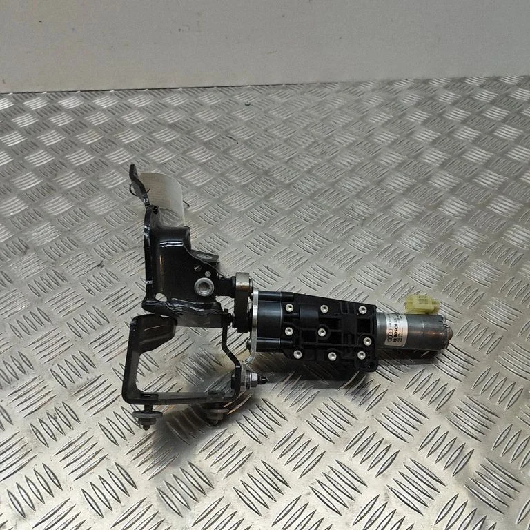 Tailgate/trunk/boot lift motor – Audi A6 C7 (2011-)