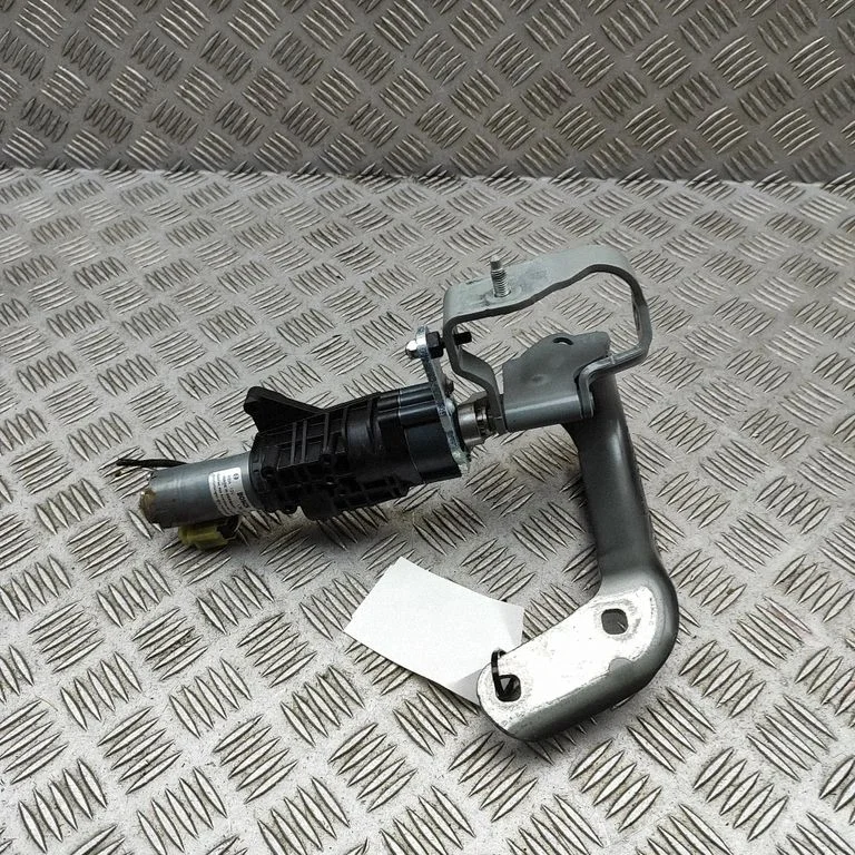 Tailgate/trunk/boot lift motor 4M0827852C