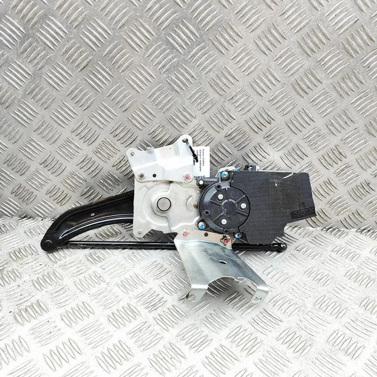 Tagaluugi sulgemismootor 5813A284