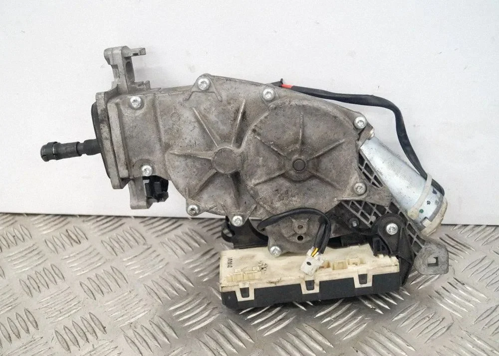Tailgate/trunk/boot lift motor – Mercedes-Benz C-Class AMG W204 (2007-2014)
