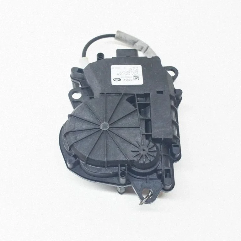 Aizmugurējā vāka piesaistes motors CPLA404C10CB