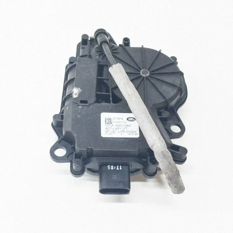 Aizmugurējā vāka piesaistes motors C03747105