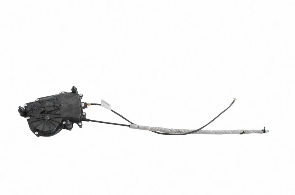 Tailgate/trunk/boot lift motor – BMW X3 G01 (2018-2024)