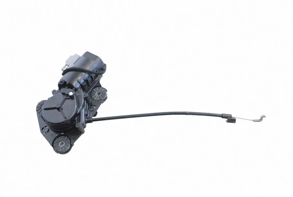 Aizmugurējā vāka piesaistes motors