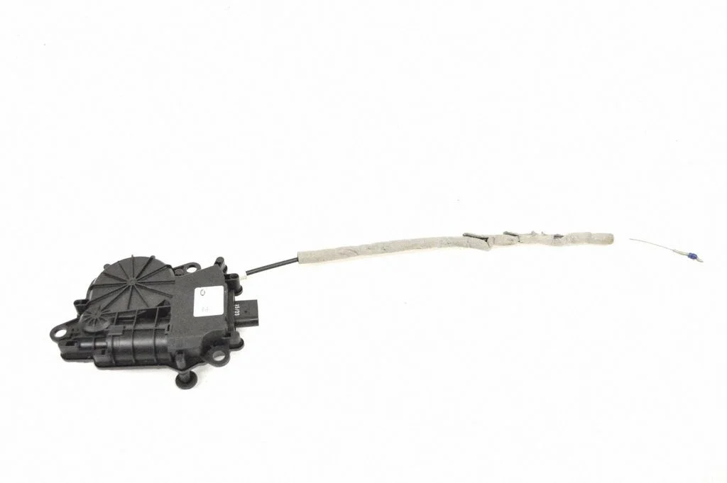 Aizmugurējā vāka piesaistes motors EX53404C10AC