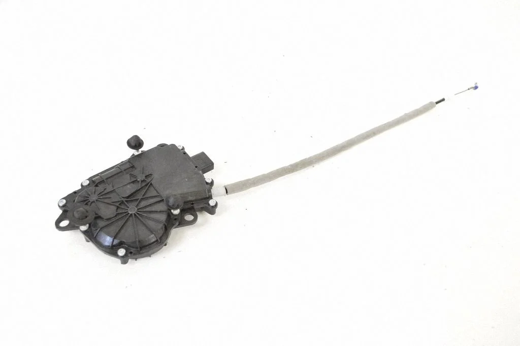 Aizmugurējā vāka piesaistes motors EX53404C10AD