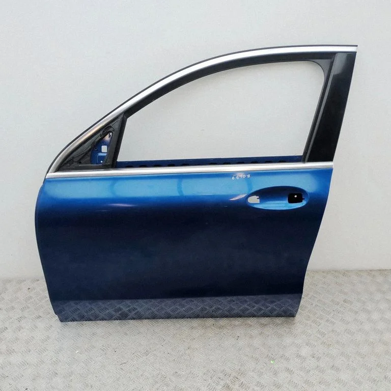 Priekšējās durvis A2937220500