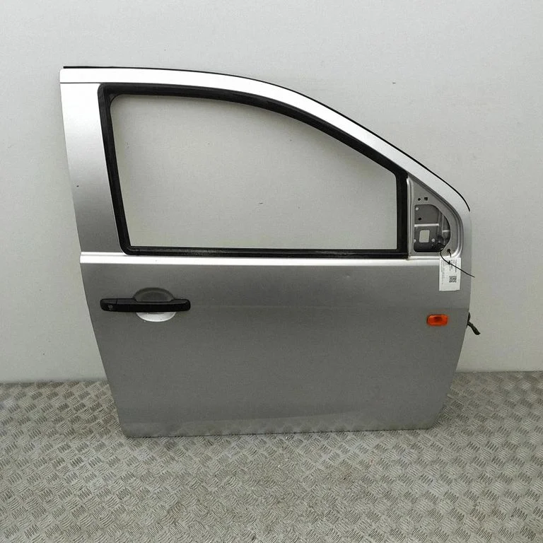 Priekšējās durvis 8982688411
