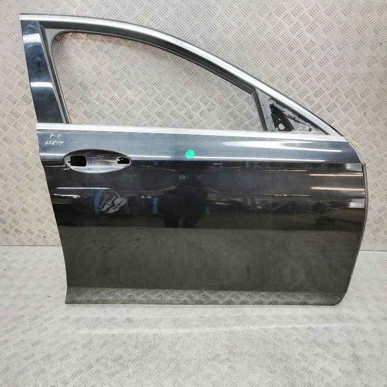 Drzwi przednie A2137220210
