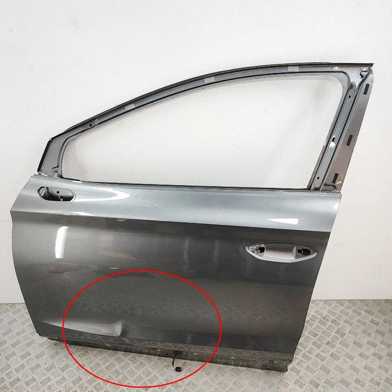 Priekšējās durvis 5LA831311A