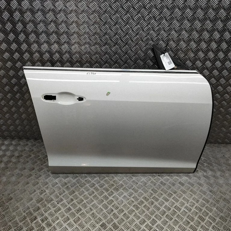 Priekšējās durvis HP0886C