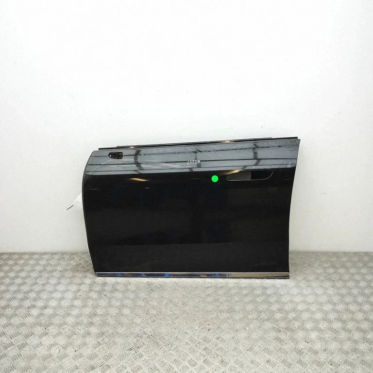 Priekšējās durvis A2977222500