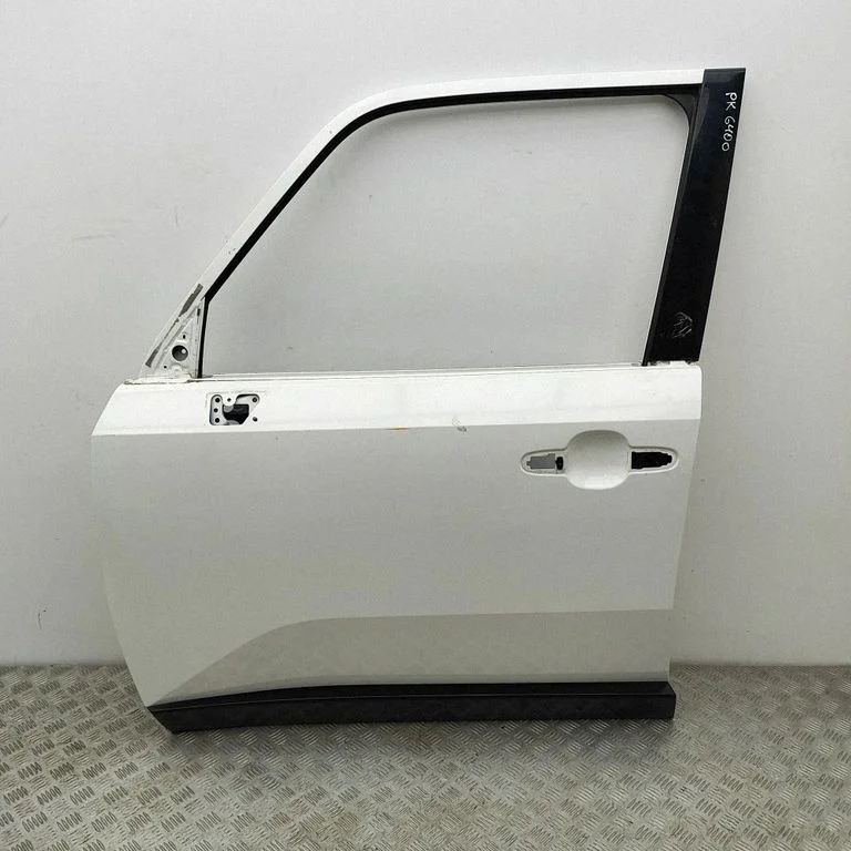 Priekšējās durvis 6700260880