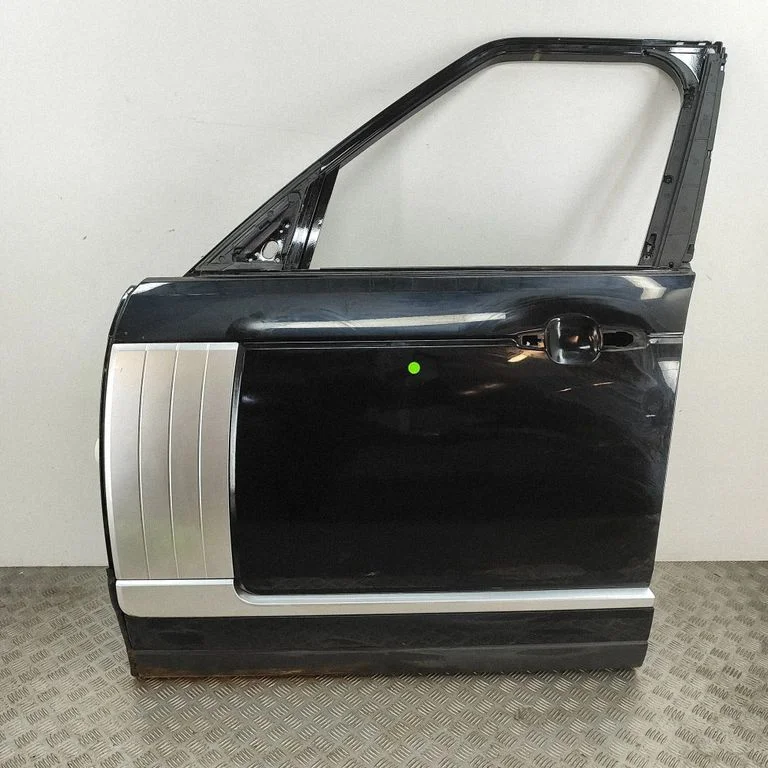 Priekšējās durvis LR036400