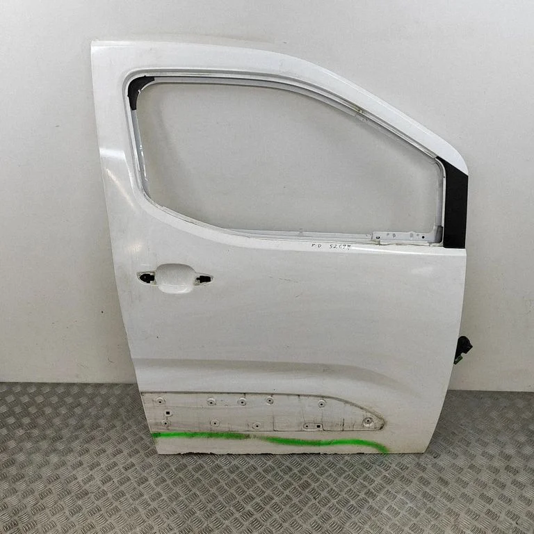 Priekšējās durvis 9822914280