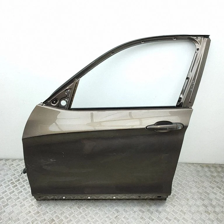 Priekšējās durvis 7355803