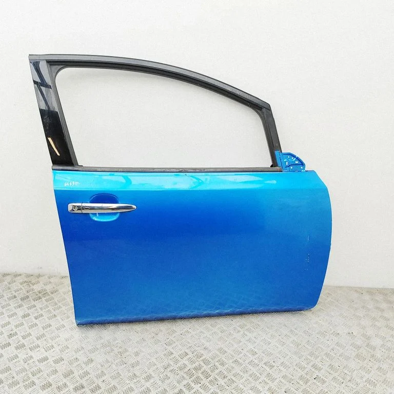 Priekšējās durvis H01005SEAA