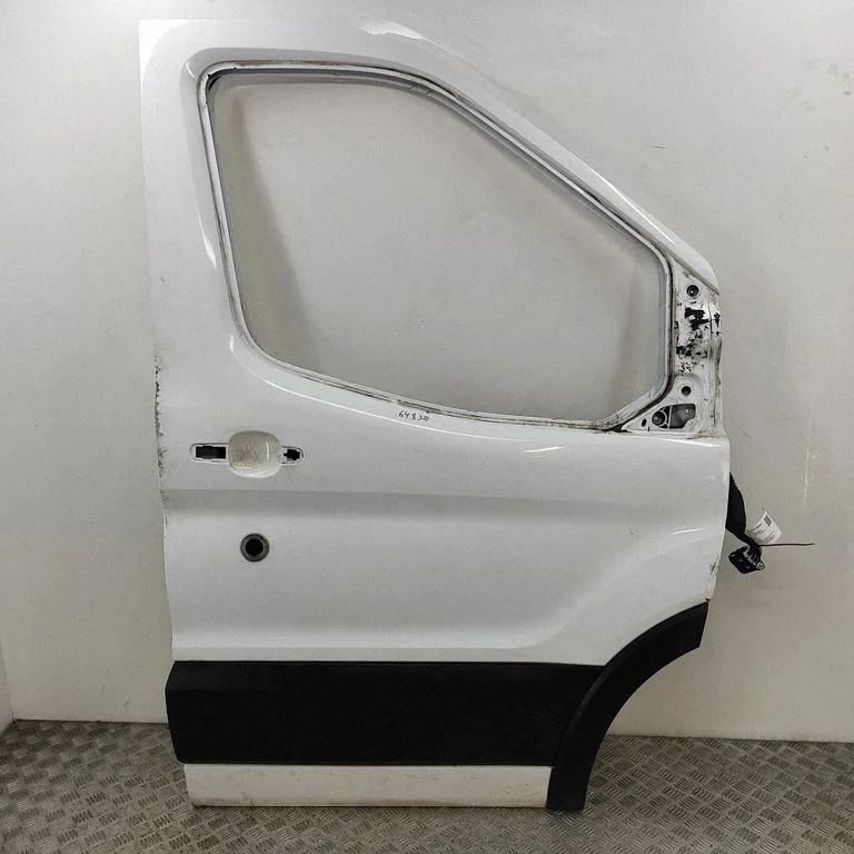 Priekšējās durvis PBK31V20124DC