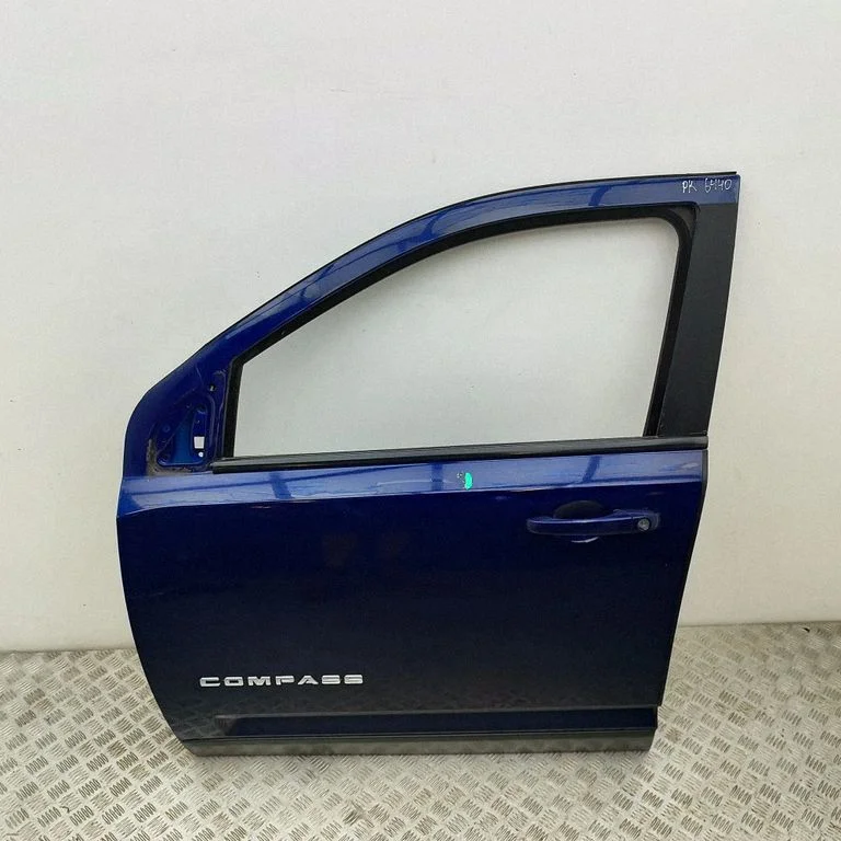 Priekšējās durvis K68079387AA