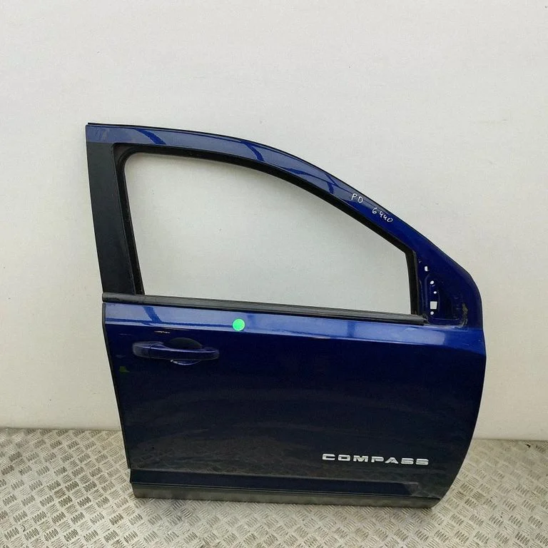 Priekšējās durvis K68079386AA