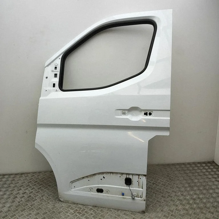 Priekšējās durvis 801139016R